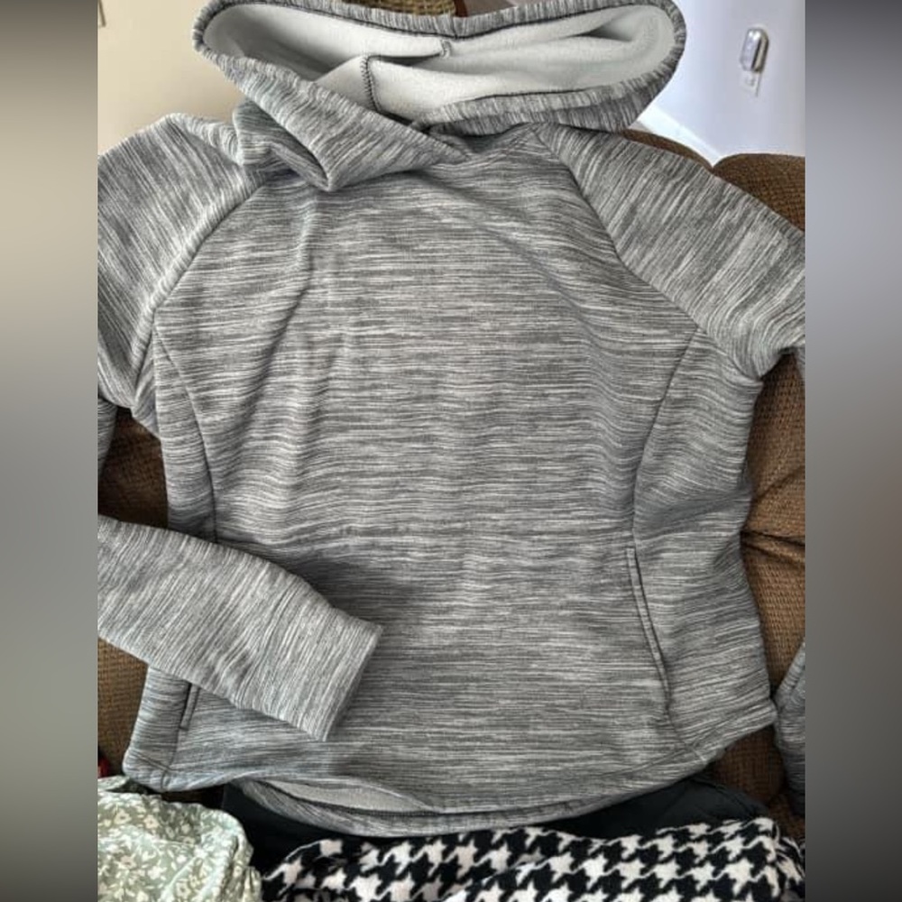 Quick dry hoodie size medium